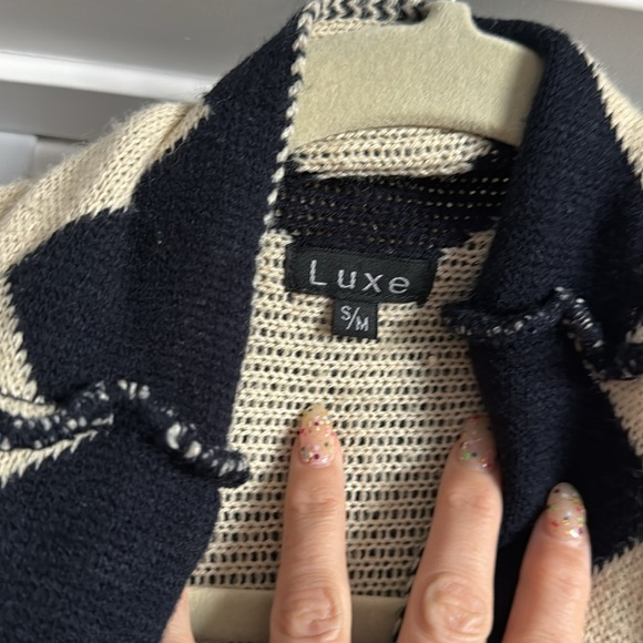 Drape front sweater - Picture 3 of 4